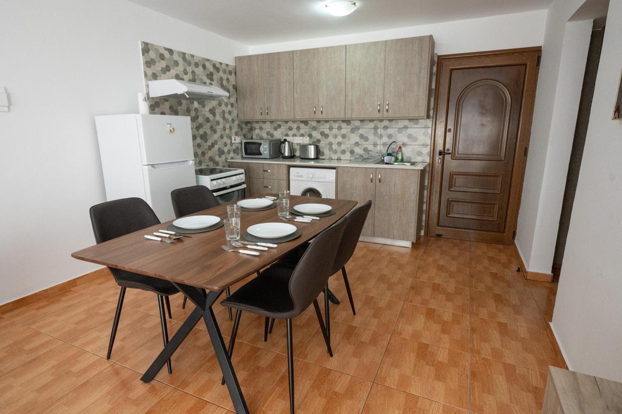 Napa Centrale Suites Aya Napa Dış mekan fotoğraf