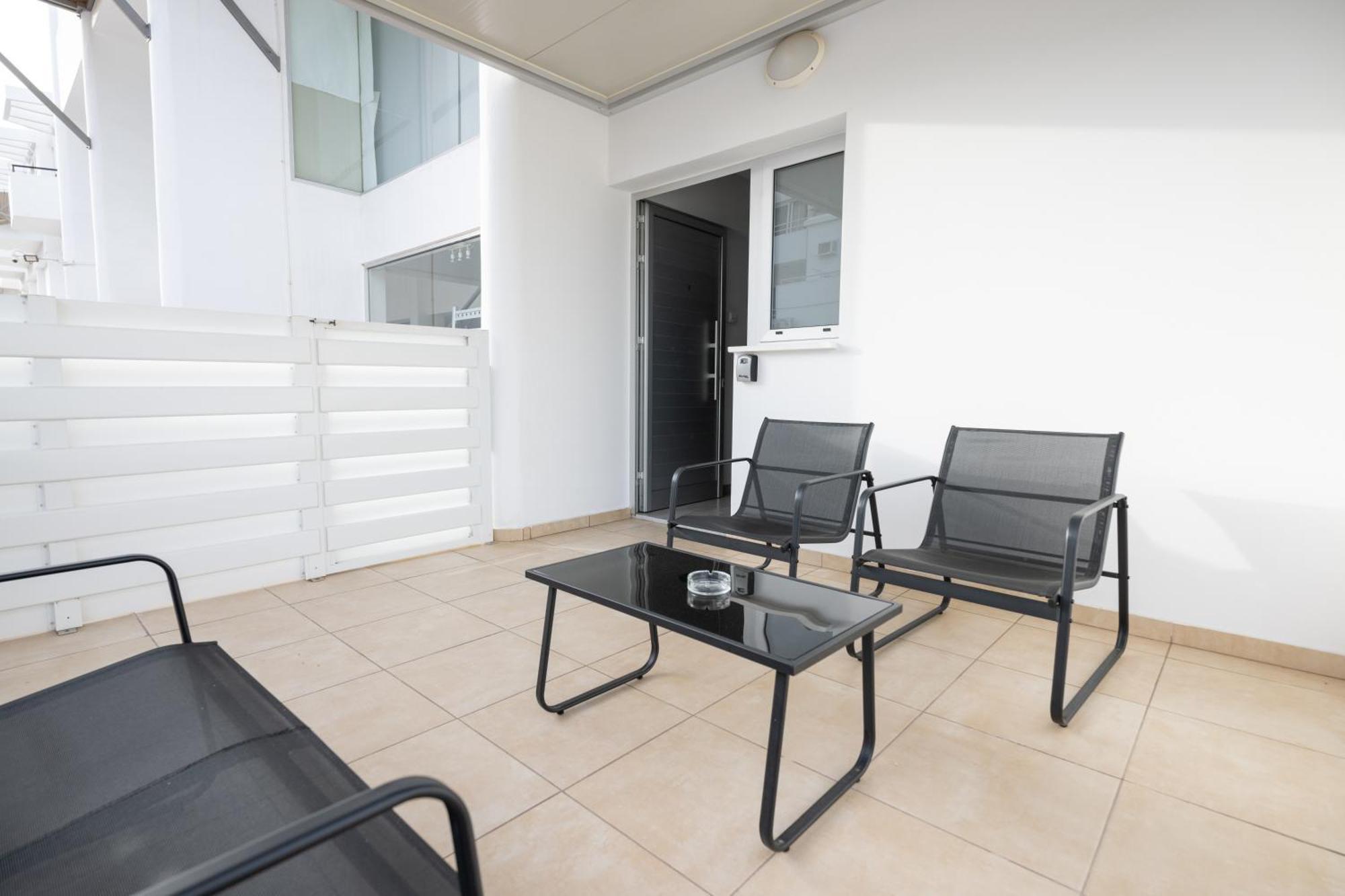 Napa Centrale Suites Aya Napa Dış mekan fotoğraf